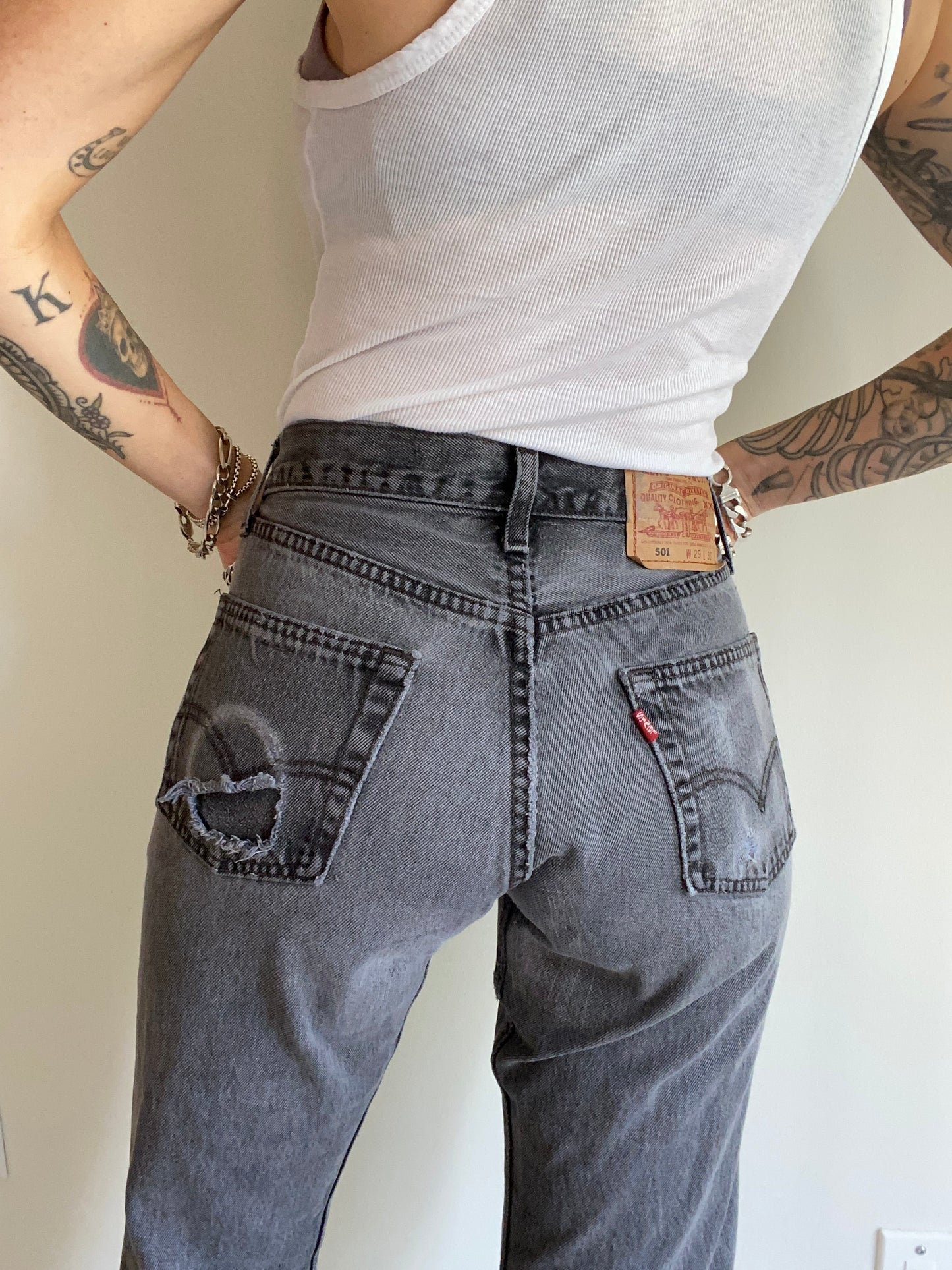 Size 25/26 Levi’s 501 jeans