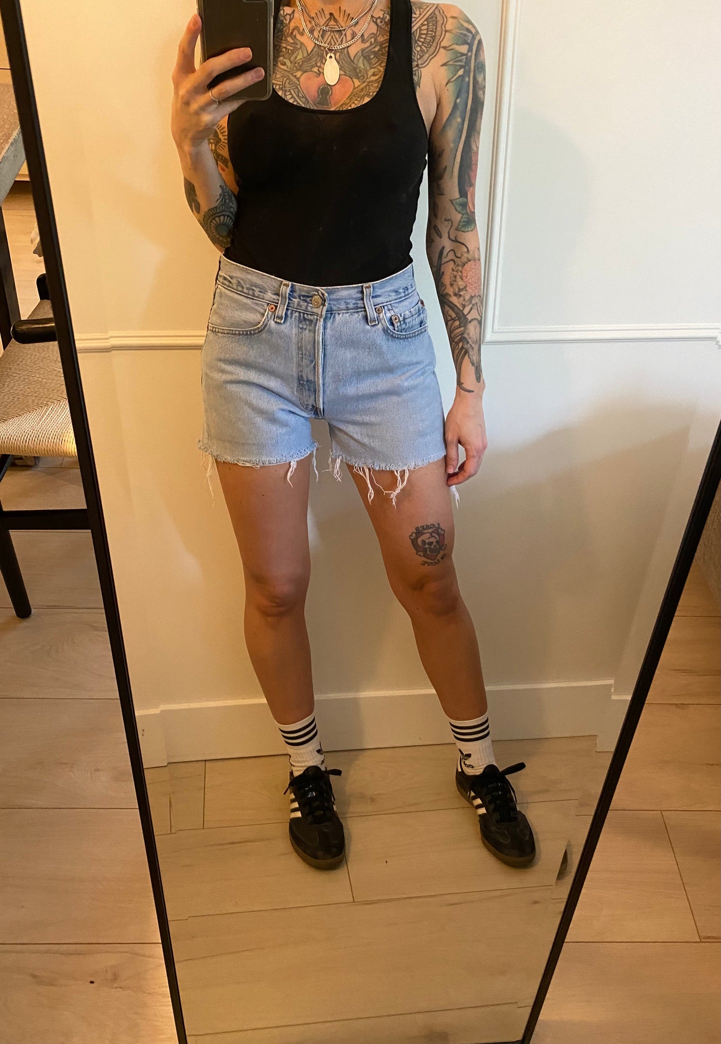 Size 26 Levi’s 501 jean shorts