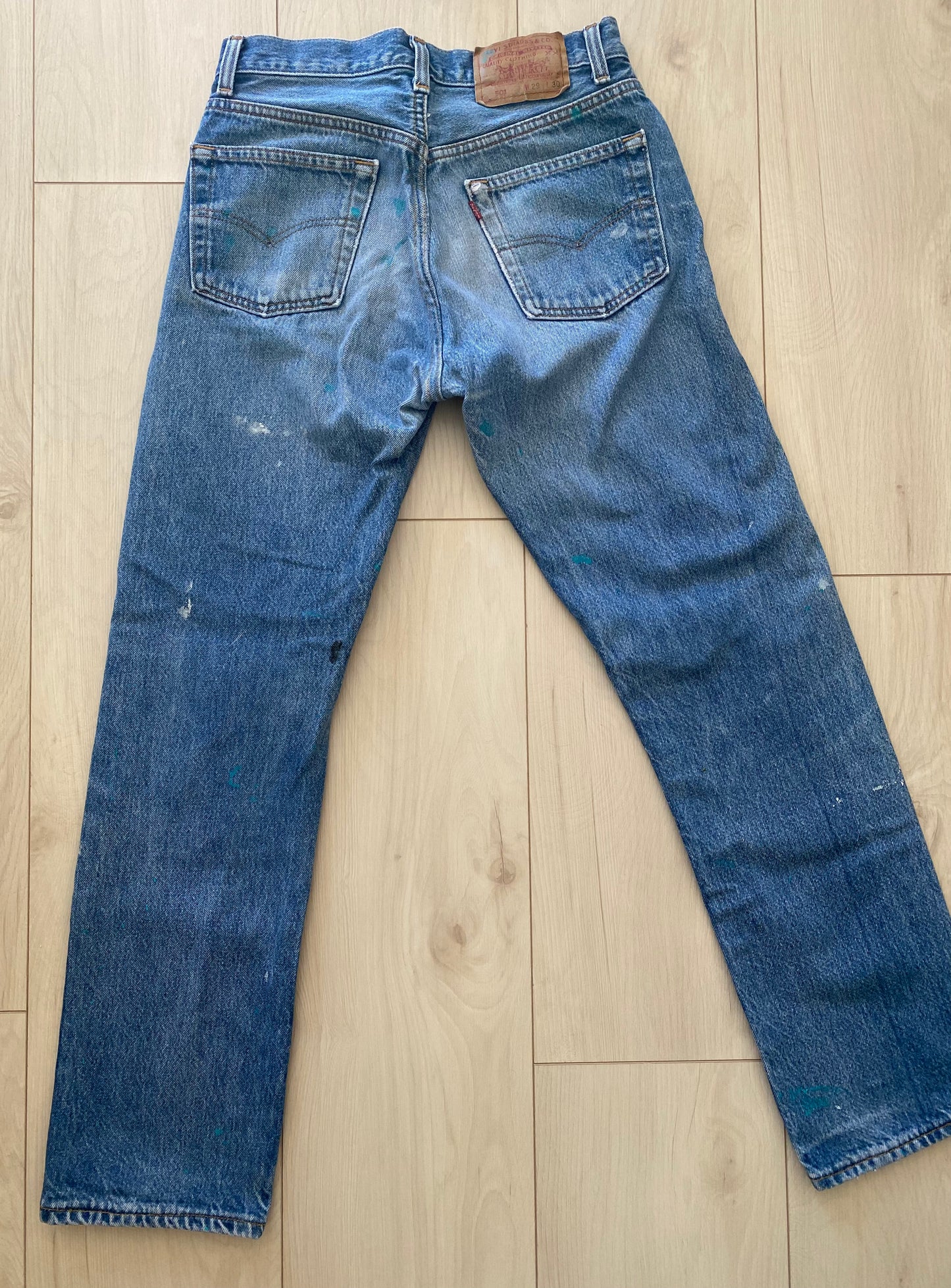 Size 26/27 Levi’s 501 jeans