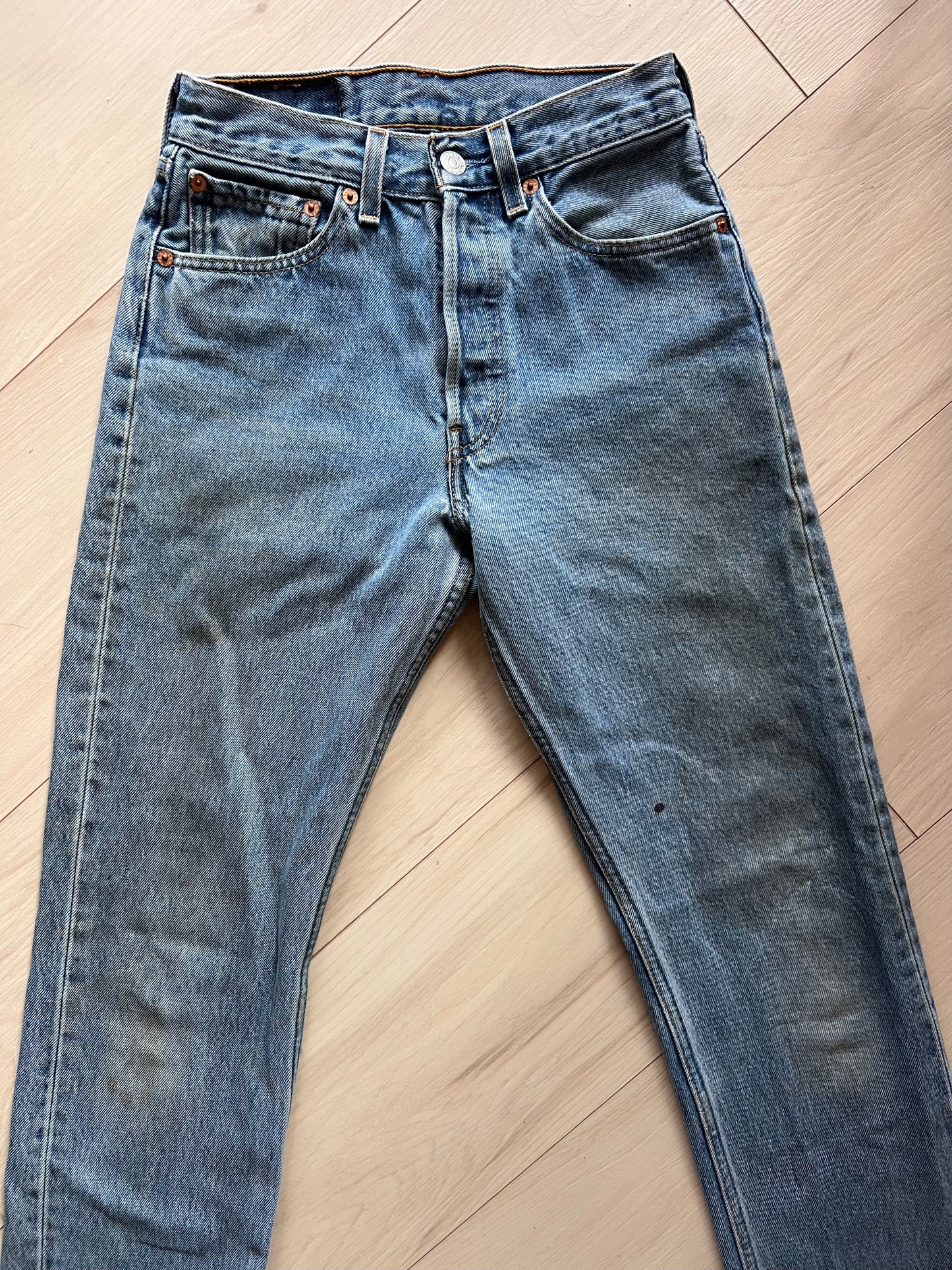 Size 24 Vintage Levi’s 501 jeans