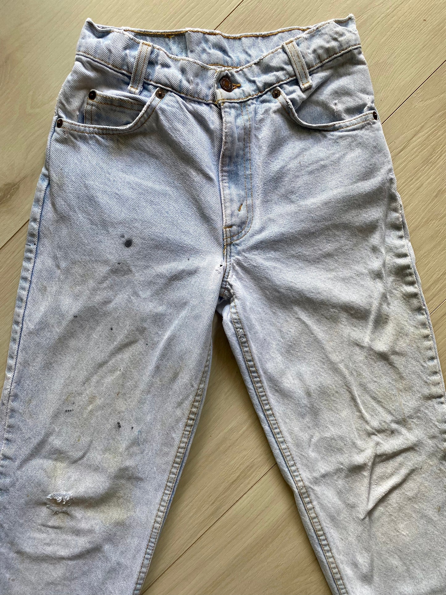 Size 23/24 Levi’s 550 jeans